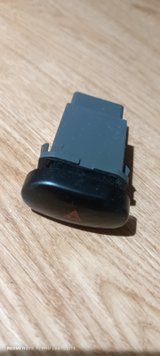 864W0140 Hyundai/Kia кнопка ввімкнення аварійного сигналу 864W0140 фото